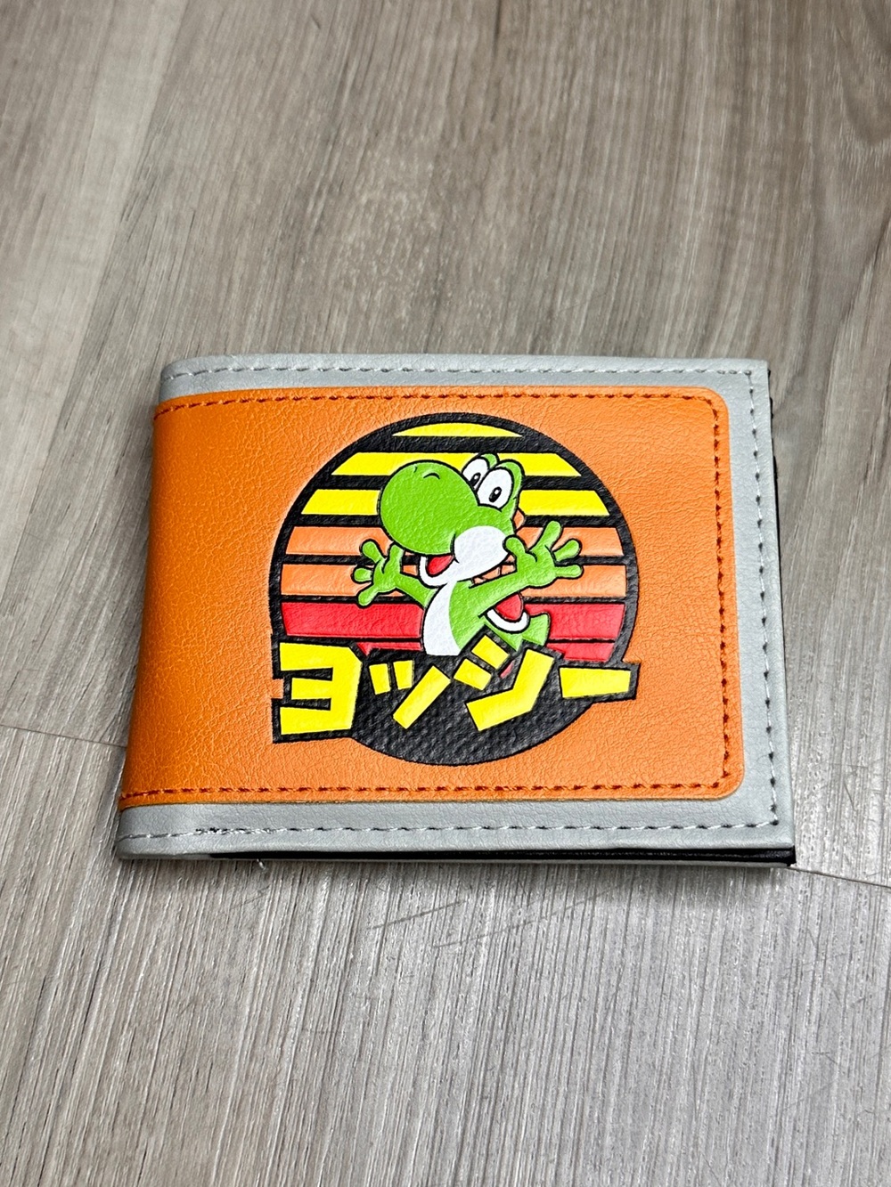 Nintendo Super Mario Yoshi Katakana Bioworld Bifold Wallet Orange Grey